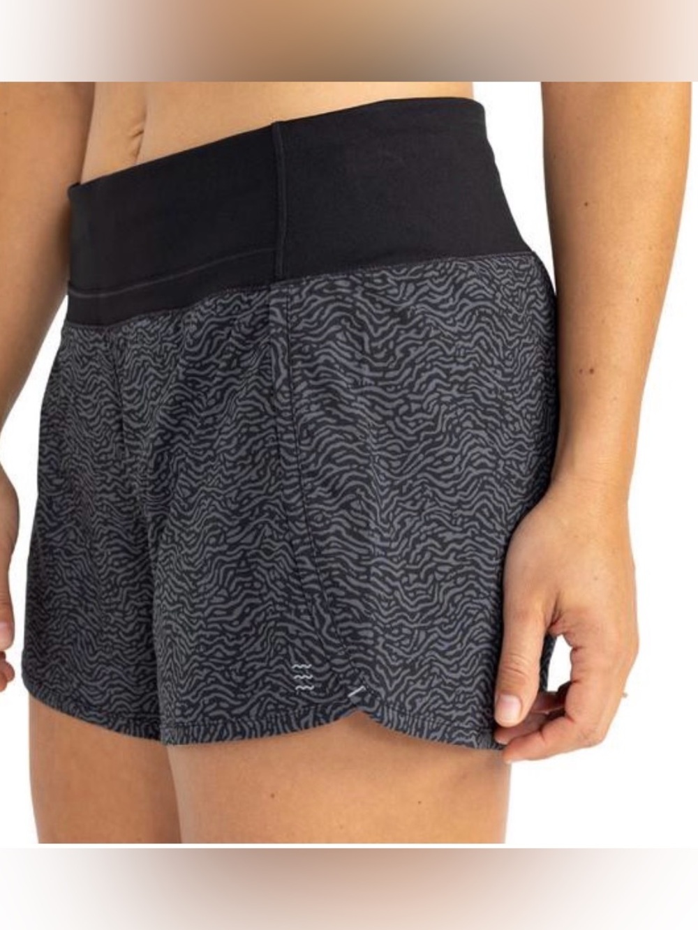 Free Fly bamboo lined breeze short Tidewater print. Size Xl. Athleisure. Active